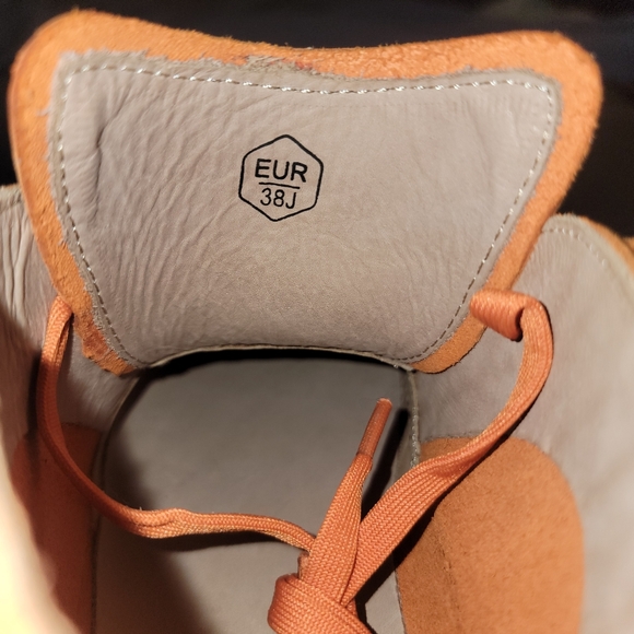 NWOT Orange Vivobarefoot Addis Suede Boots Size 38 J - Picture 8 of 10